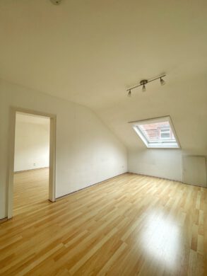 Gemütliche 2-Zimmer Wohnung mit Altbaucharme!, 69117 Heidelberg, Wohnung
