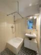 Großzügig geschnittene 1 Zimmer Wohnung mit Altbaucharme! - Badezimmer