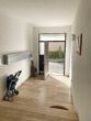 Immobilienpaket: 3 Wohneinheiten mit Balkonen und Stellplätzen! - Hauseingang