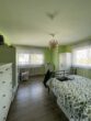Großzügige 4 Zimmer Wohnung mit sonnigem Balkon! - Schlafzimmer