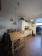 Einladende 1,5 Zimmer-Wohnung mit Balkon und Stellplatz! - Küche und Essbereich