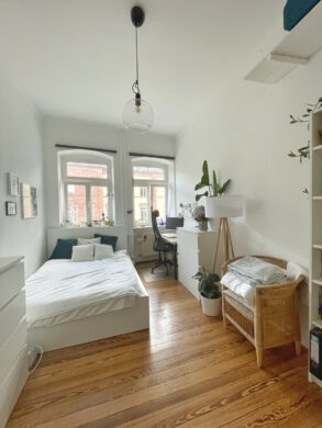 Sonnige Dachterrasse und Altbau-Charme in zentraler Lage von Heidelberg!, 69115 Heidelberg, Wohnung